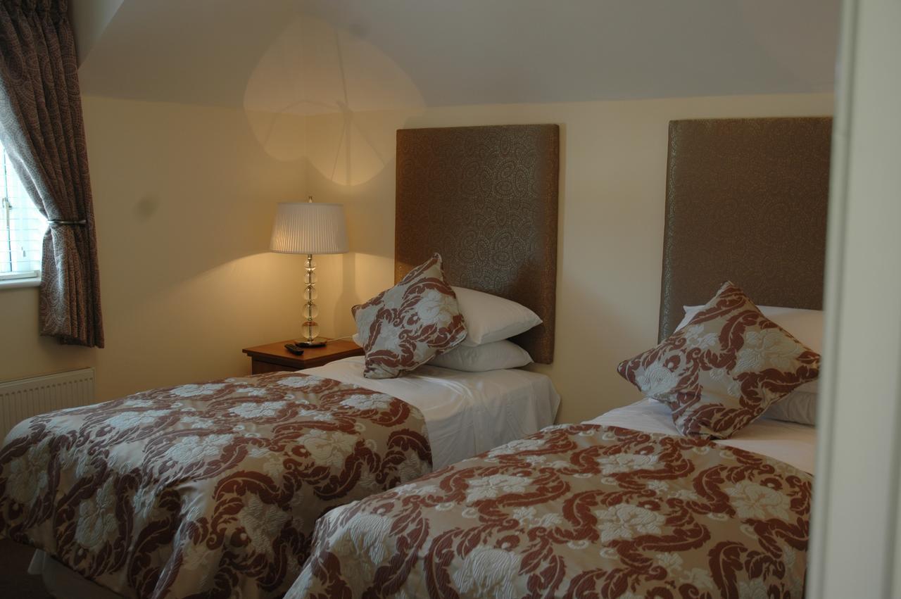 Moyvalley Hotel Self Catering Cottages Kültér fotó
